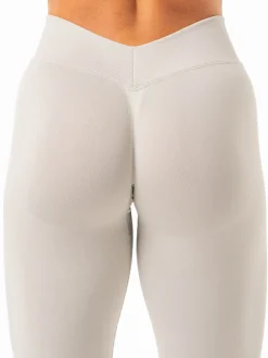 Boost V Back Leggings