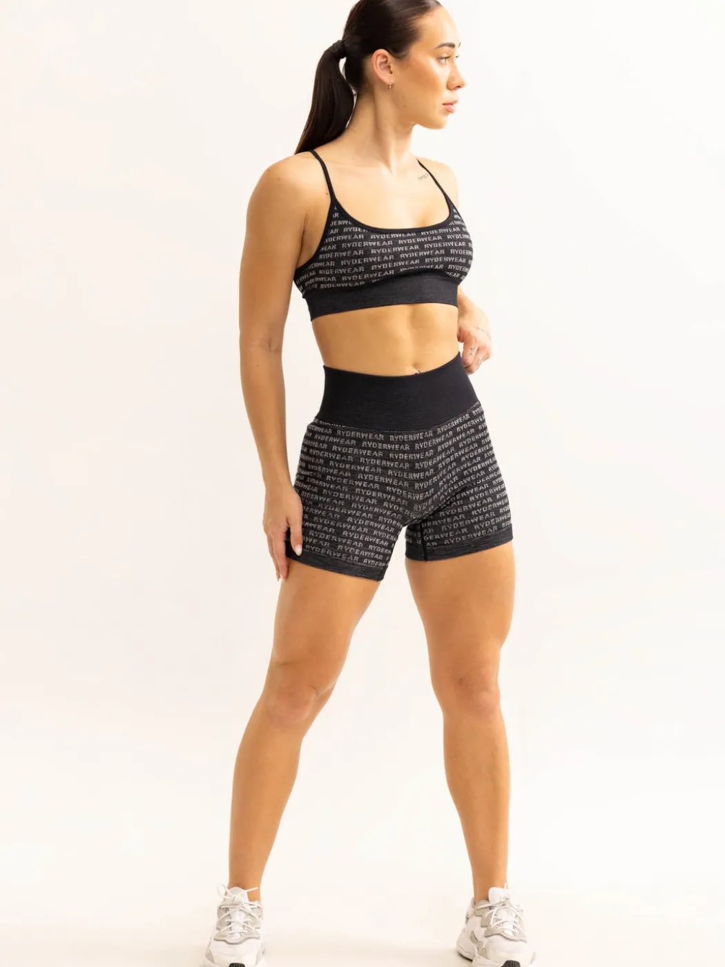 Logo Lux Seamless Sports Bra