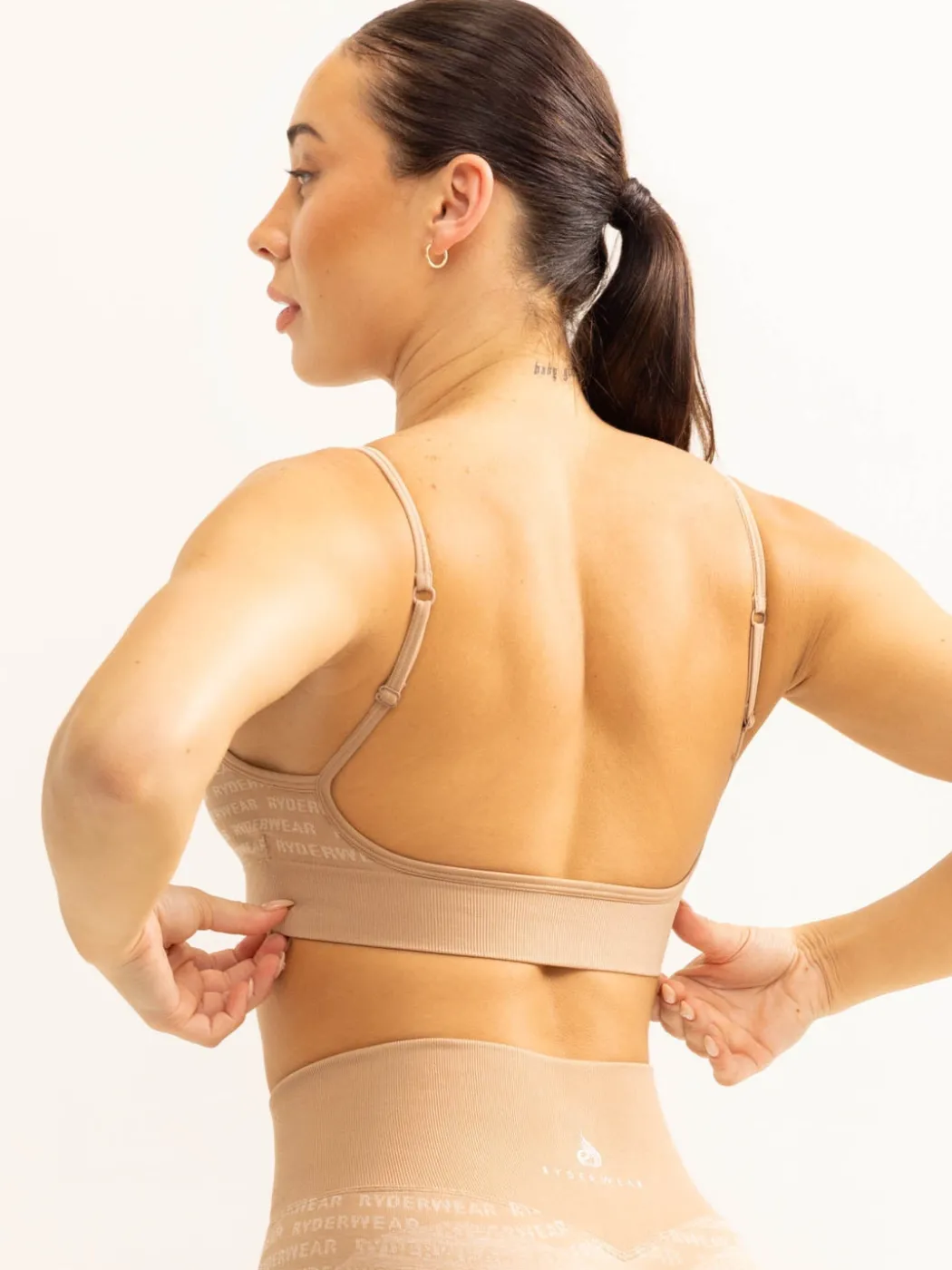Logo Lux Seamless Sports Bra