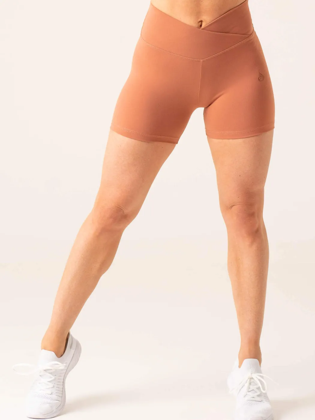 Momentum Cross Over Scrunch Shorts