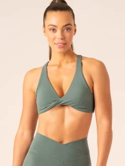 Momentum Twist Sports Bra