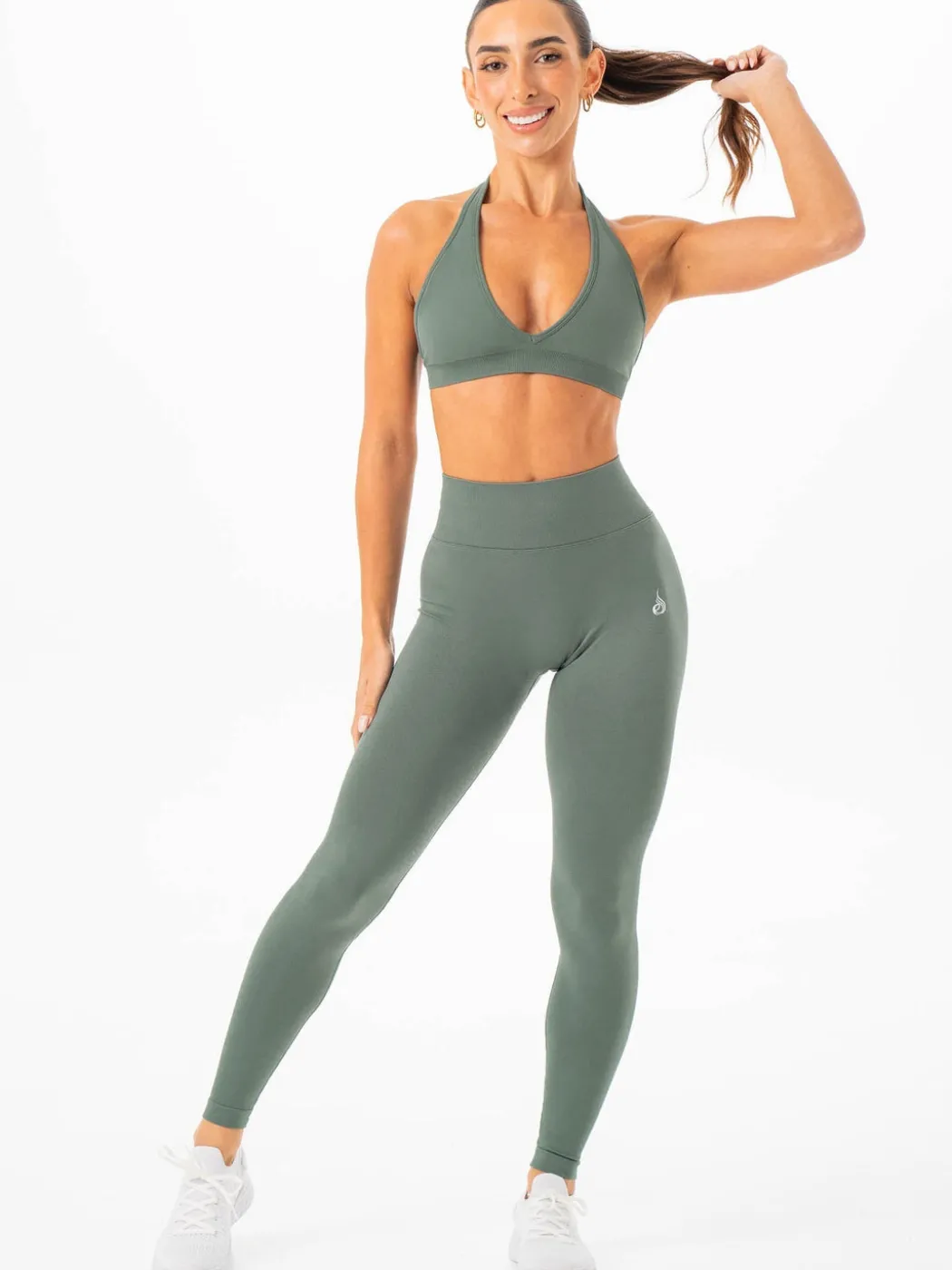 Sculpt Seamless Halter Bra